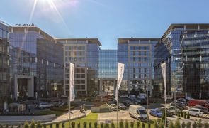 Play to remain in Marynarska Business Park office complex until 2020