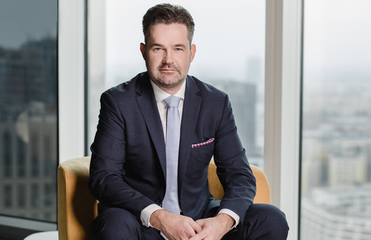 Artur Pakuła joins JLL
