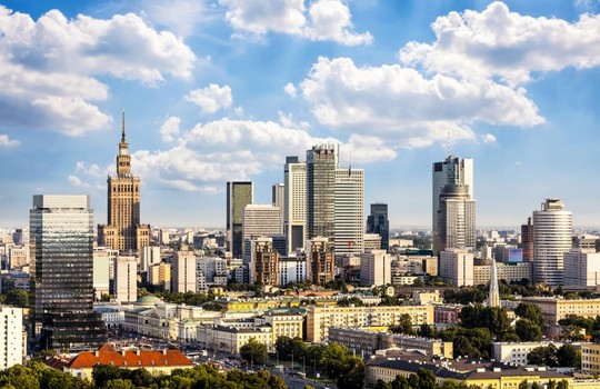 Giganci finansów chętnie otwierają w Polsce swoje centra